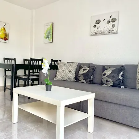 Lägenhet One Bedroom Parque Don Jose With Huge Pool *