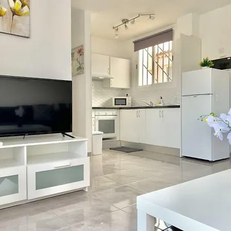One Bedroom Parque Don Jose With Huge Pool *
